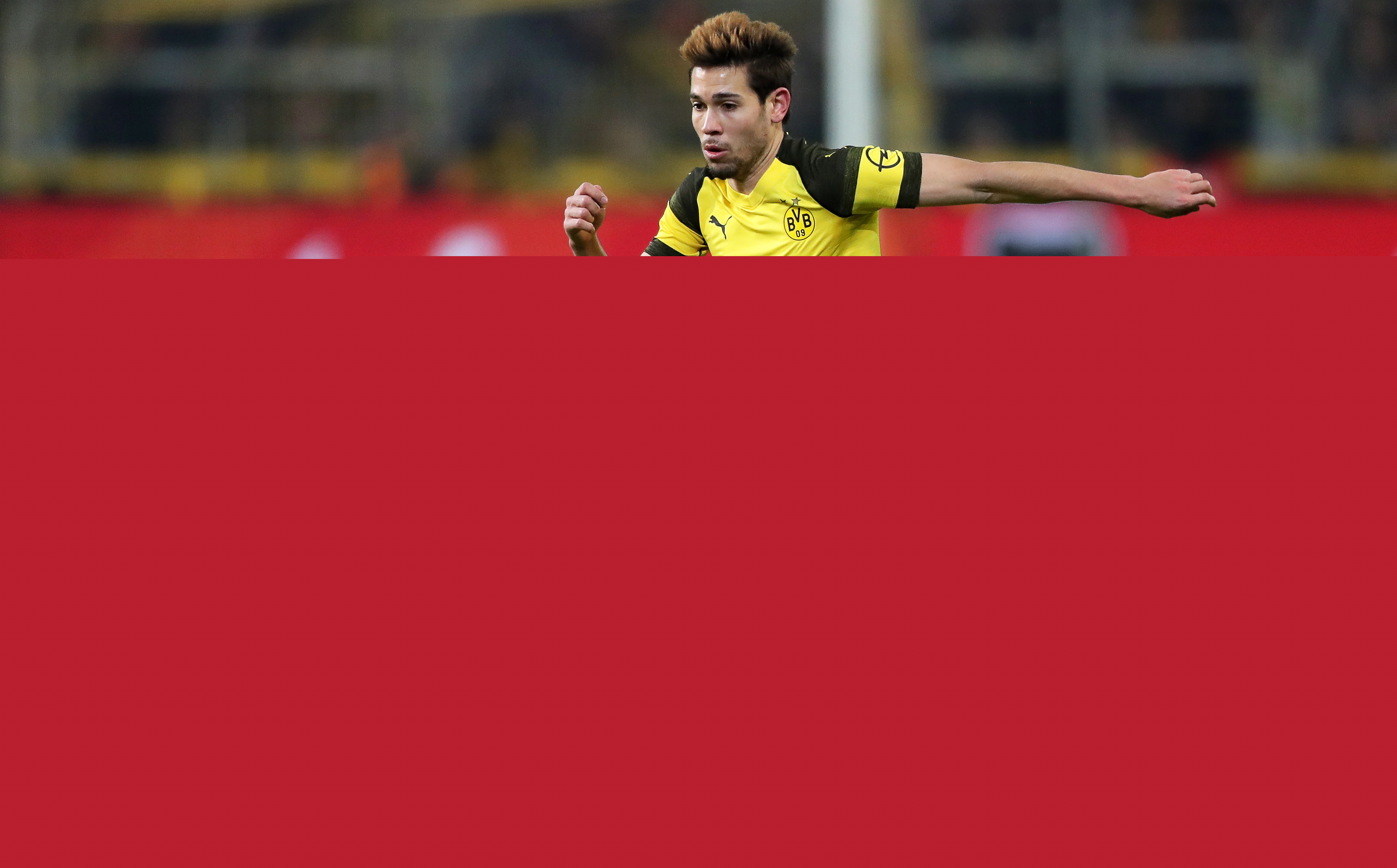 本场首次射门即进球！彭啸精彩凌空爆射破门，U23国足1-0澳大利亚